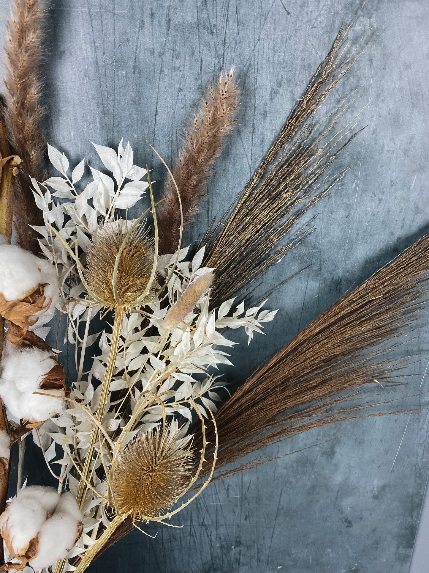 Nia Dried Flower Arrangement