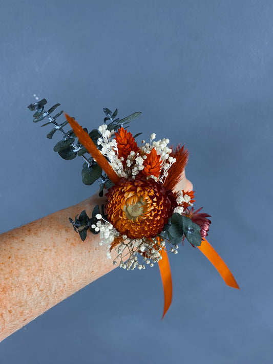 Mara dried flower wrist corsage