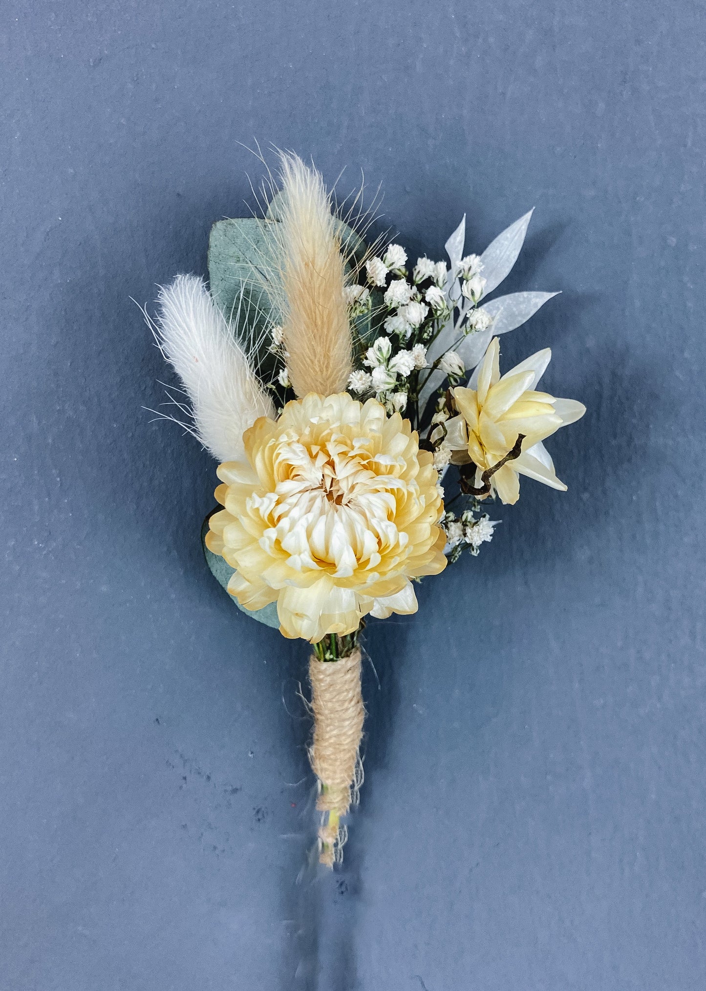 Hana dried flower buttonhole